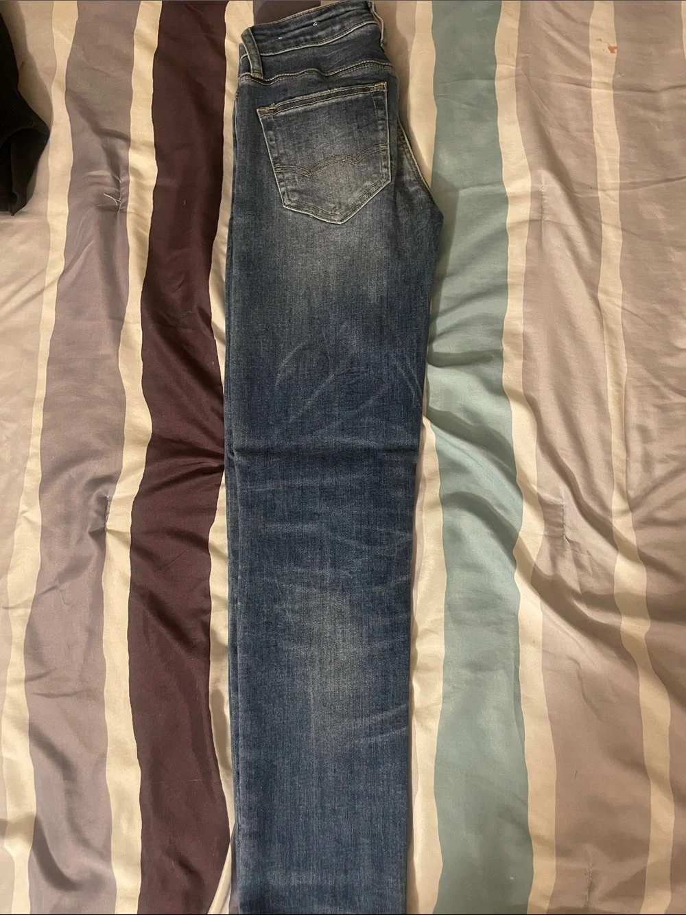 American Eagle Outfitters Women's Ripped Dark Blue Skinny Jeans